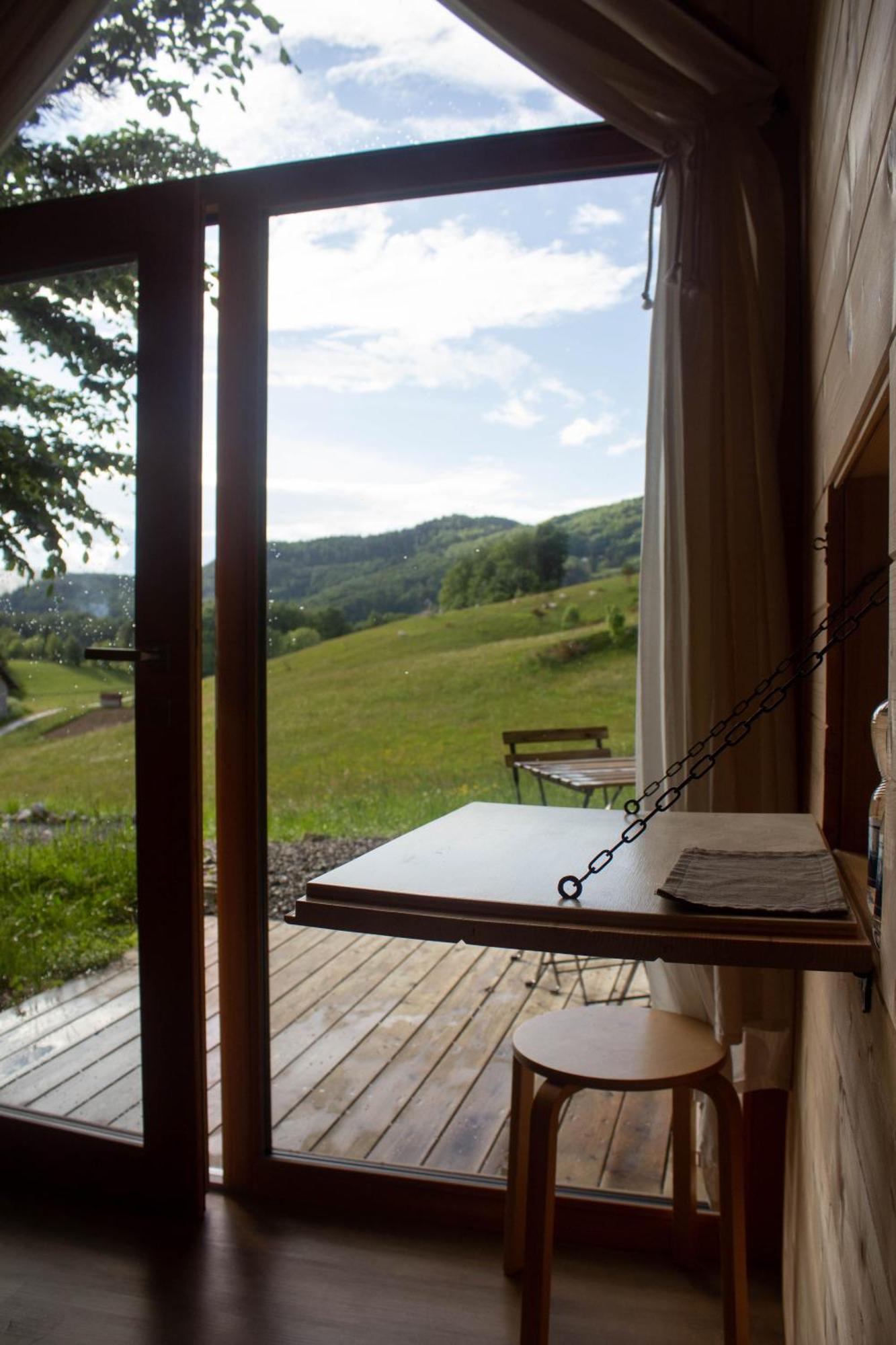 Hiska-Glamping Hotel Ajdovscina Exterior photo